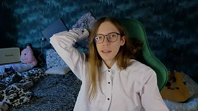 artass2 online show from September 17, 2025, 3:03 pm