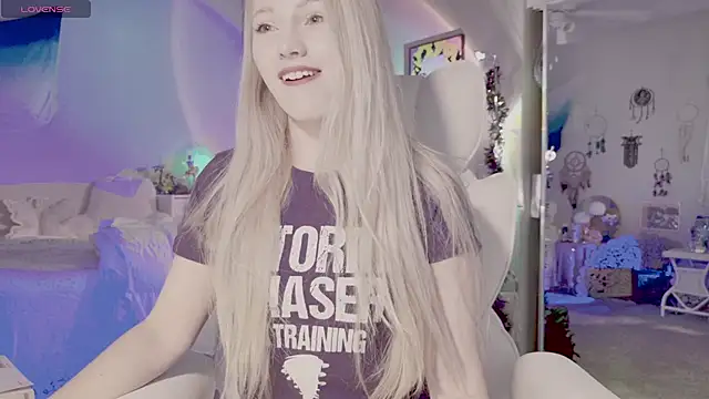 Snapshot of Talulaa chatting on October 3, 2025, 6:38 pm Talulaa online show from October 3, 2025, 6:38 pm