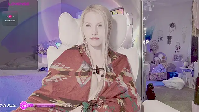 Snapshot of Talulaa chatting on November 7, 2025, 5:35 pm Talulaa online show from November 7, 2025, 5:35 pm