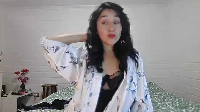 Snapshot of KalosGyne chatting on May 25, 2026, 10:16 pm KalosGyne online show from May 25, 2026, 10:16 pm