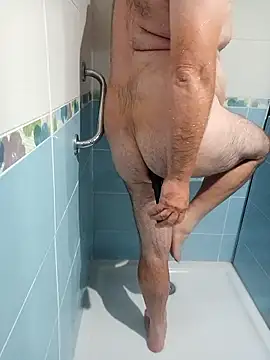 Snapshot of JPB052 chatting on October 8, 2025, 5:54 pm JPB052 online show from October 8, 2025, 5:54 pm