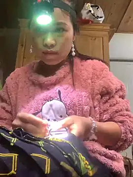 Snapshot of tuyetnhi-00 chatting on November 13, 2025, 12:42 am tuyetnhi-00 online show from November 13, 2025, 12:42 am