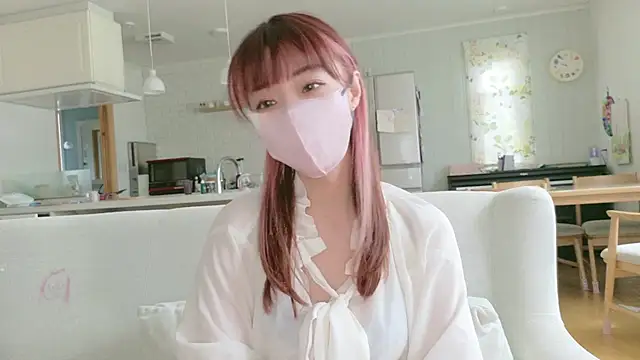 Snapshot of SUZU_1201 chatting on April 23, 2026, 12:56 am SUZU 1201 online show from April 23, 2026, 12:56 am