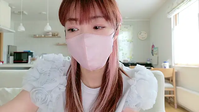 Snapshot of SUZU_1201 chatting on May 15, 2026, 12:39 am SUZU 1201 online show from May 15, 2026, 12:39 am