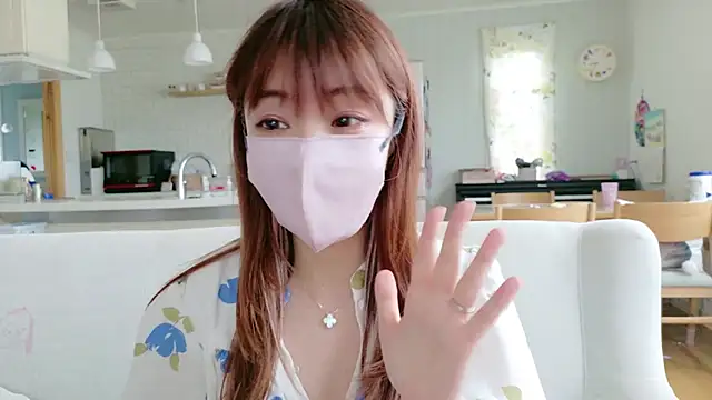 Snapshot of SUZU_1201 chatting on May 28, 2026, 11:35 pm SUZU 1201 online show from May 28, 2026, 11:35 pm