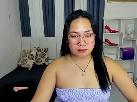 TsUncutKaren online show from January 11, 2026, 5:01 am