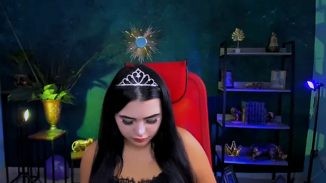 NaomiWilsons online show from November 6, 2025, 8:26 am