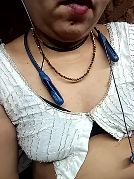 Priya tyagi online show from September 12, 2025, 10:48 am