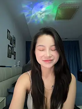 Snapshot of -Xu-ka- chatting on November 15, 2025, 2:57 pm -Xu-ka- online show from November 15, 2025, 2:57 pm