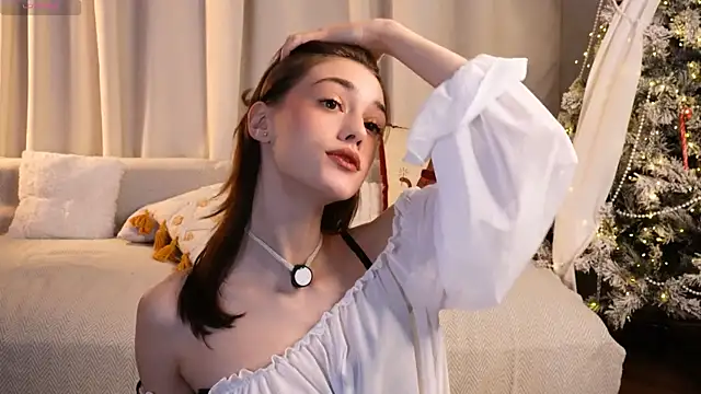 Snapshot of ttragedienne chatting on December 22, 2025, 2:25 pm ttragedienne online show from December 22, 2025, 2:25 pm