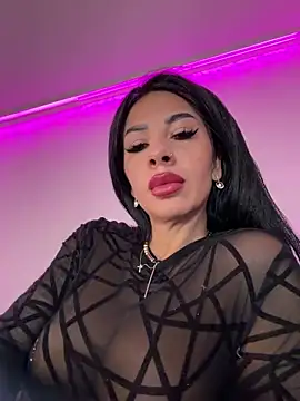 RileyNox online show from March 18, 2026, 5:32 am