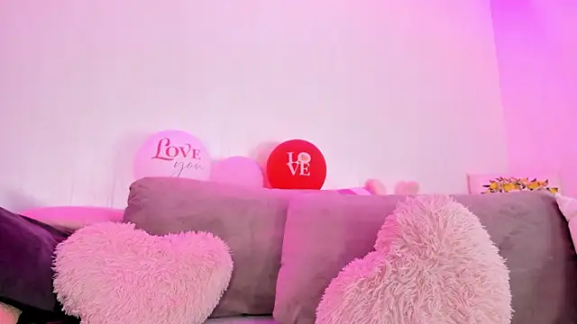 RileyNox online show from April 27, 2026, 3:15 am