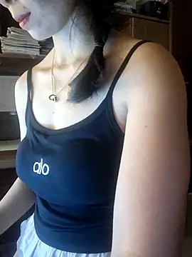 Snapshot of LazdyLy chatting on October 30, 2025, 1:12 pm LazdyLy online show from October 30, 2025, 1:12 pm