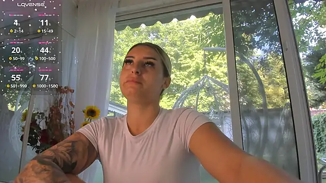 Ella Vee online show from June 29, 2026, 5:46 am
