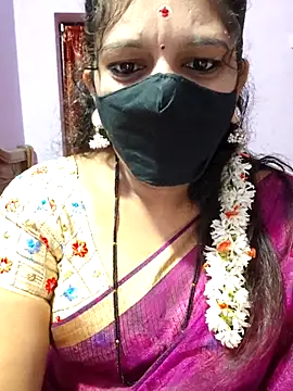 luci-queen online show from September 15, 2025, 3:17 am