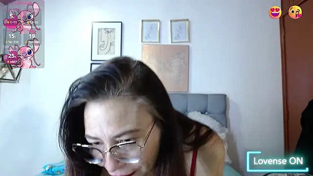  naomi s online show from November 27, 2025, 1:46 pm