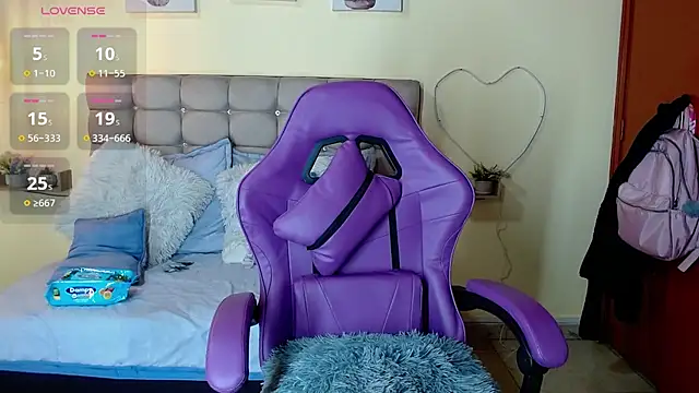 Snapshot of _naomi_s chatting on July 12, 2026, 1:57 pm naomi s online show from July 12, 2026, 1:57 pm