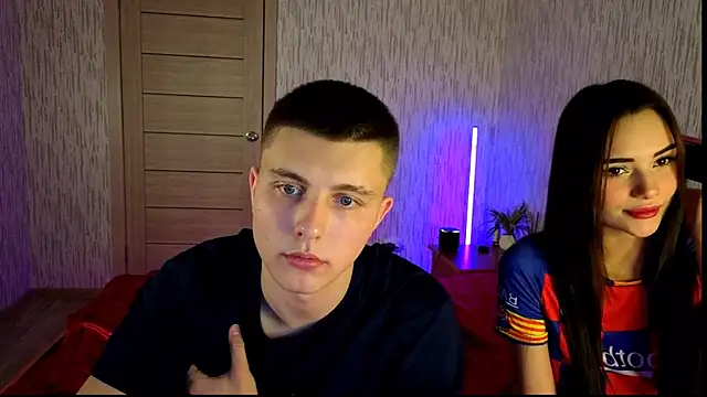 Snapshot of Denisx444 chatting on October 24, 2025, 9:49 am Denisx444 online show from October 24, 2025, 9:49 am