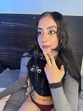 sharlot24 online show from April 12, 2026, 3:00 am