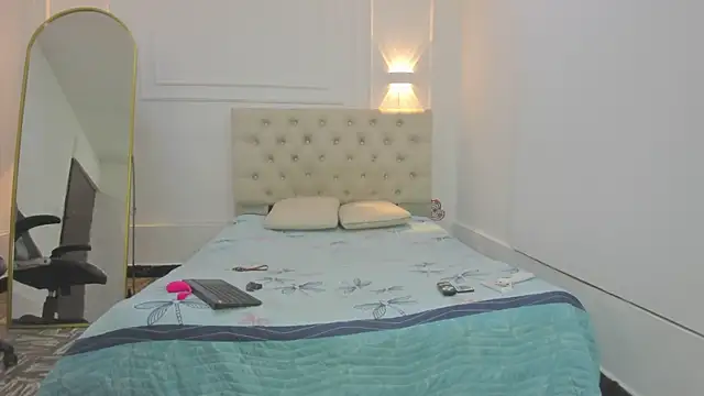 charlotte dante212 online show from February 20, 2026, 3:58 am