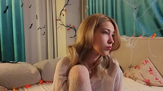 AngelicRice online show from November 1, 2025, 11:12 am