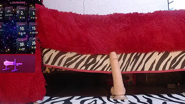 Snapshot of leyla_james_ chatting on October 23, 2025, 1:38 am leyla james online show from October 23, 2025, 1:38 am