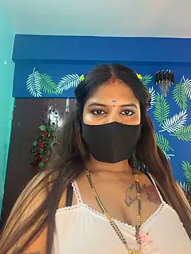 V-Hot-Sweti online show from April 15, 2026, 4:47 pm