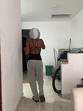 Snapshot of zaracollins01 chatting on November 7, 2025, 1:22 pm zaracollins01 online show from November 7, 2025, 1:22 pm