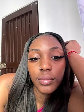 Snapshot of zaracollins01 chatting on December 13, 2025, 10:15 pm zaracollins01 online show from December 13, 2025, 10:15 pm