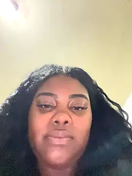 LunaSthena online show from October 16, 2025, 12:55 am