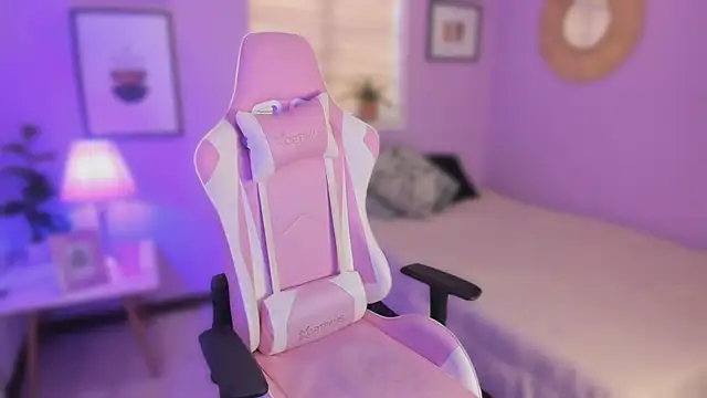 Ema wett online show from September 23, 2025, 7:39 pm