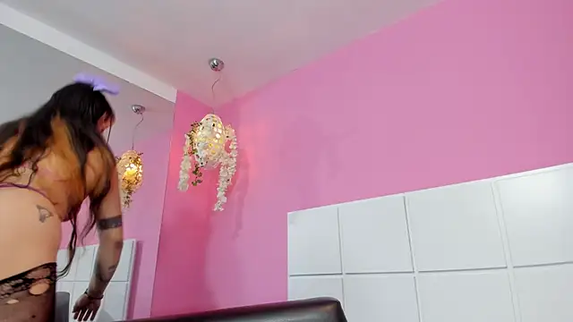 Lizzypink1 online show from October 3, 2025, 9:23 pm