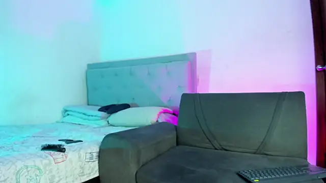 Snapshot of twinkDuohot chatting on April 7, 2026, 10:20 pm twinkDuohot online show from April 7, 2026, 10:20 pm