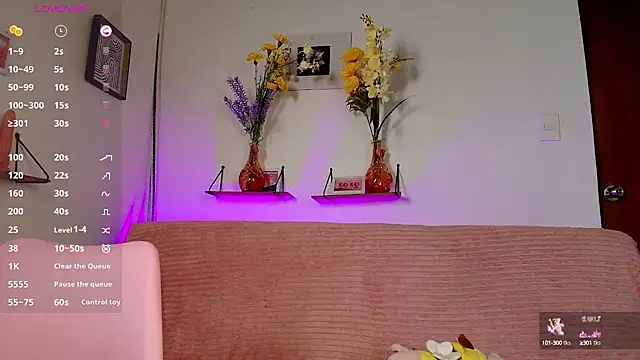 emycarver09 online show from October 10, 2025, 12:37 pm