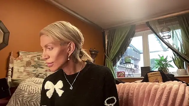 xl uk top trans online show from January 10, 2026, 11:23 am