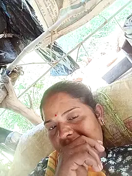 Snapshot of Sapna_cutt chatting on October 15, 2025, 4:23 am Sapna cutt online show from October 15, 2025, 4:23 am