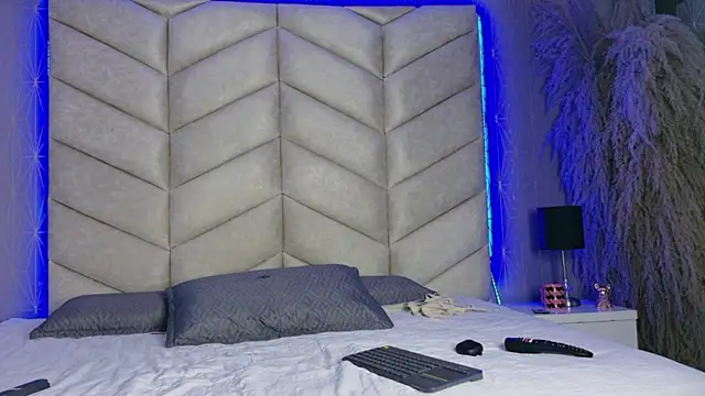 samiradoll online show from November 19, 2025, 3:50 am