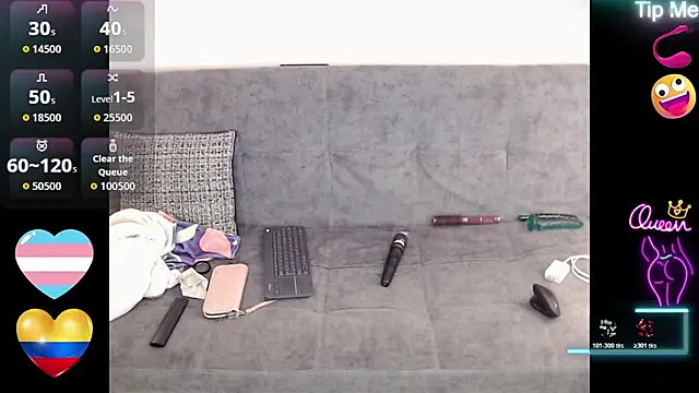 Snapshot of missblu chatting on July 27, 2026, 5:31 pm missblu online show from July 27, 2026, 5:31 pm