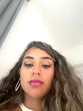 SereiaS online show from December 19, 2025, 9:38 am