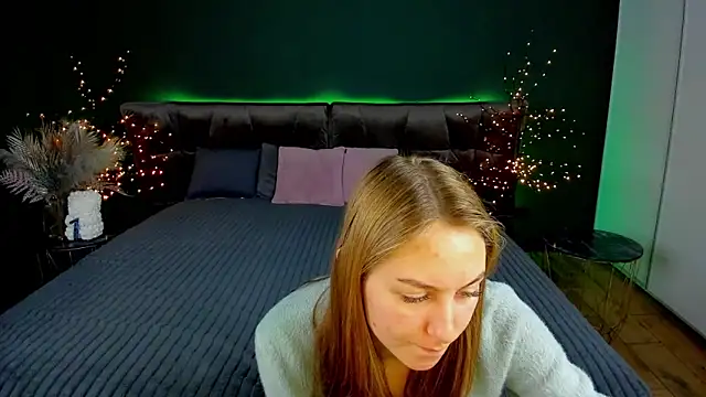 MilaAddams online show from November 27, 2025, 6:37 am