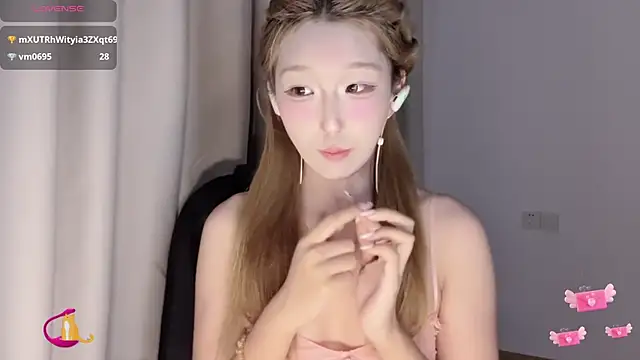 Winnie666- online show from September 18, 2025, 3:36 pm