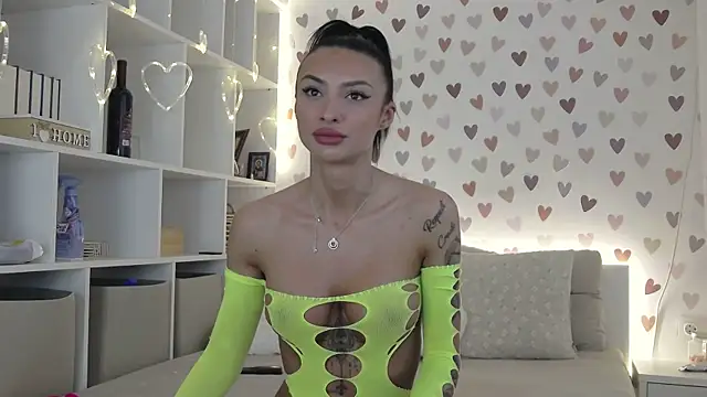 NoraAspen online show from May 25, 2026, 7:25 am