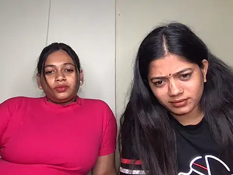 Snapshot of HoleyCoupon chatting on January 8, 2026, 1:24 pm HoleyCoupon online show from January 8, 2026, 1:24 pm