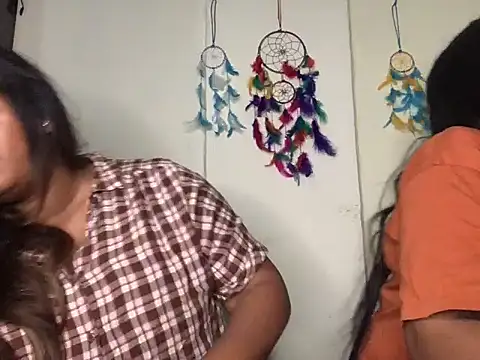 Snapshot of HoleyCoupon chatting on January 12, 2026, 7:52 pm HoleyCoupon online show from January 12, 2026, 7:52 pm