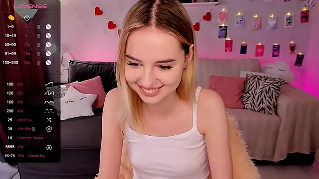 Snapshot of LillianShine chatting on January 14, 2026, 10:54 am LillianShine online show from January 14, 2026, 10:54 am