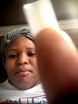 Snapshot of houseforsex chatting on October 5, 2025, 7:50 am houseforsex online show from October 5, 2025, 7:50 am