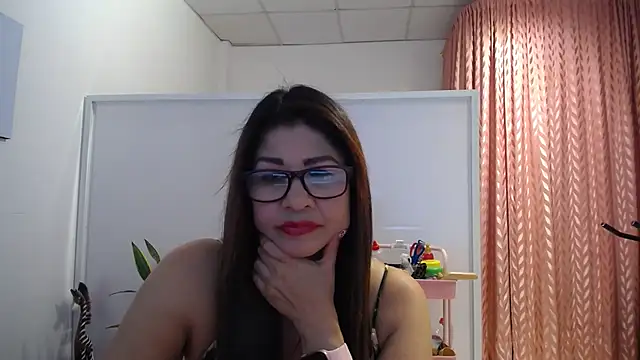 Snapshot of Manuela_lara_ chatting on October 31, 2025, 2:07 pm Manuela lara online show from October 31, 2025, 2:07 pm