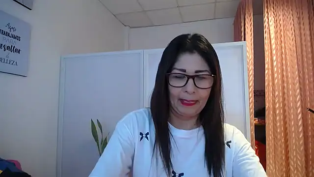 Snapshot of Manuela_lara_ chatting on December 18, 2025, 8:59 pm Manuela lara online show from December 18, 2025, 8:59 pm