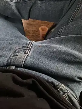 Snapshot of Pedro98801 chatting on December 16, 2025, 9:53 pm Pedro98801 online show from December 16, 2025, 9:53 pm