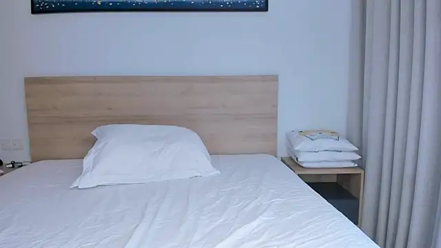 Snapshot of Bubblegumdream13 chatting on January 11, 2026, 3:33 am Bubblegumdream13 online show from January 11, 2026, 3:33 am